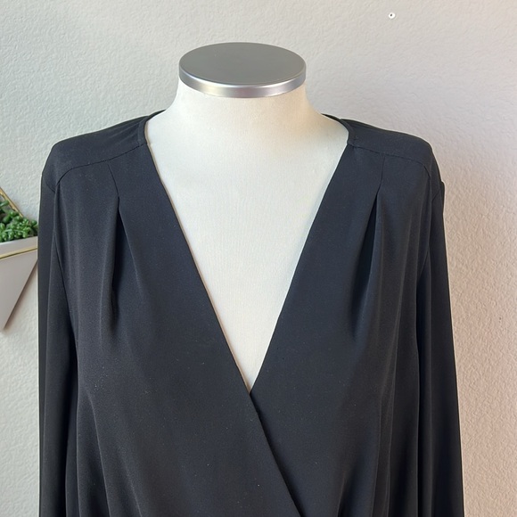 Classy matte black blouse - Picture 2 of 7